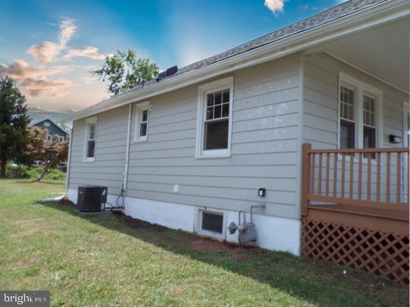450 Lincoln Ave