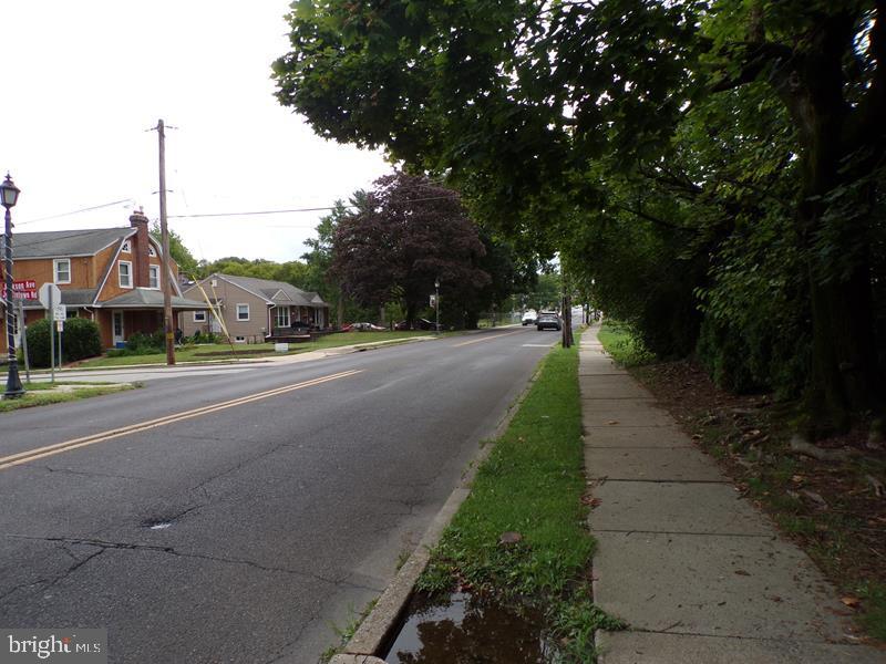 2708 Jenkintown Rd