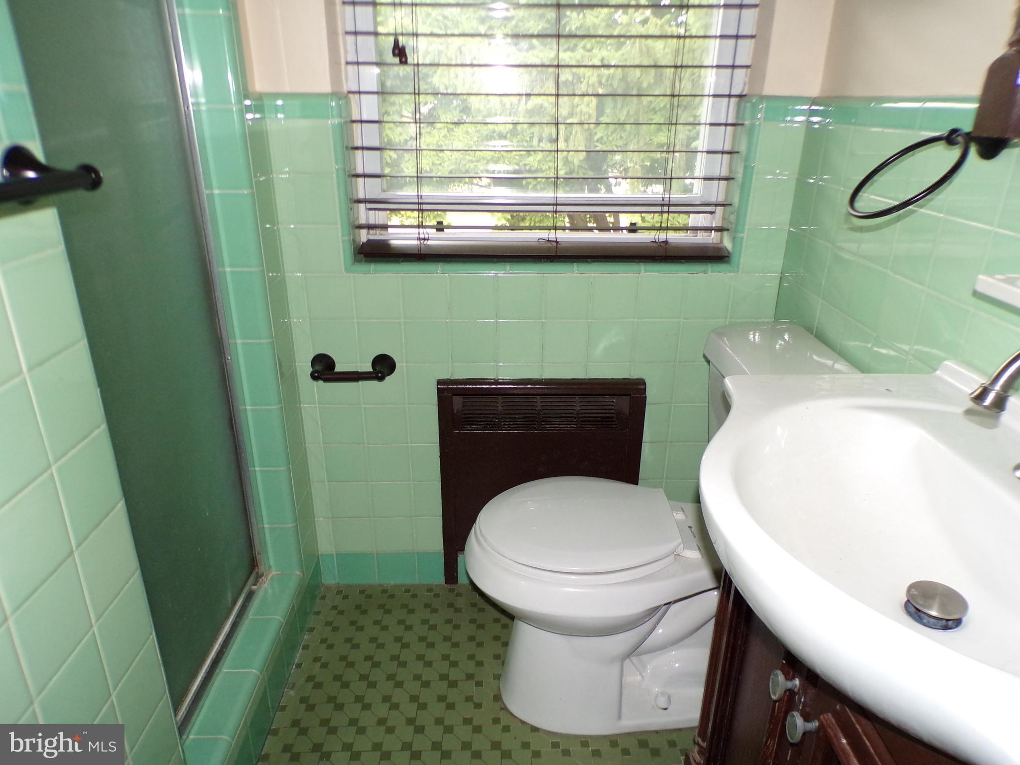 2708 Jenkintown Rd