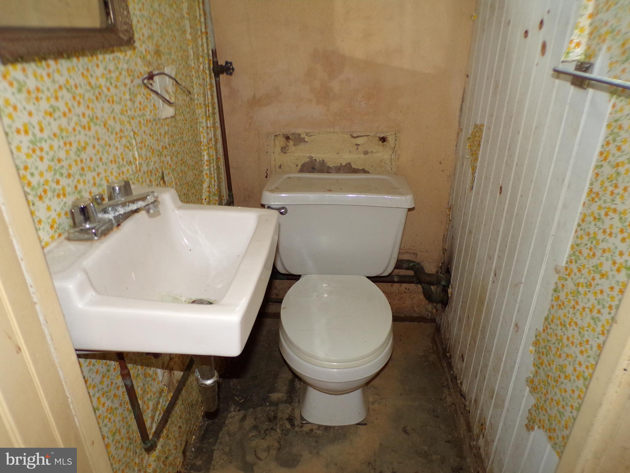 2708 Jenkintown Rd