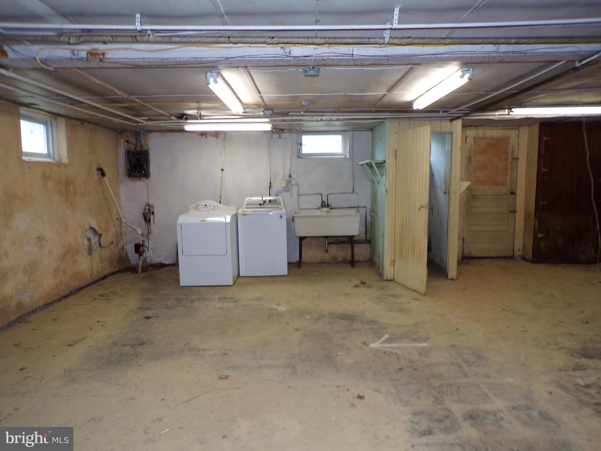 2708 Jenkintown Rd