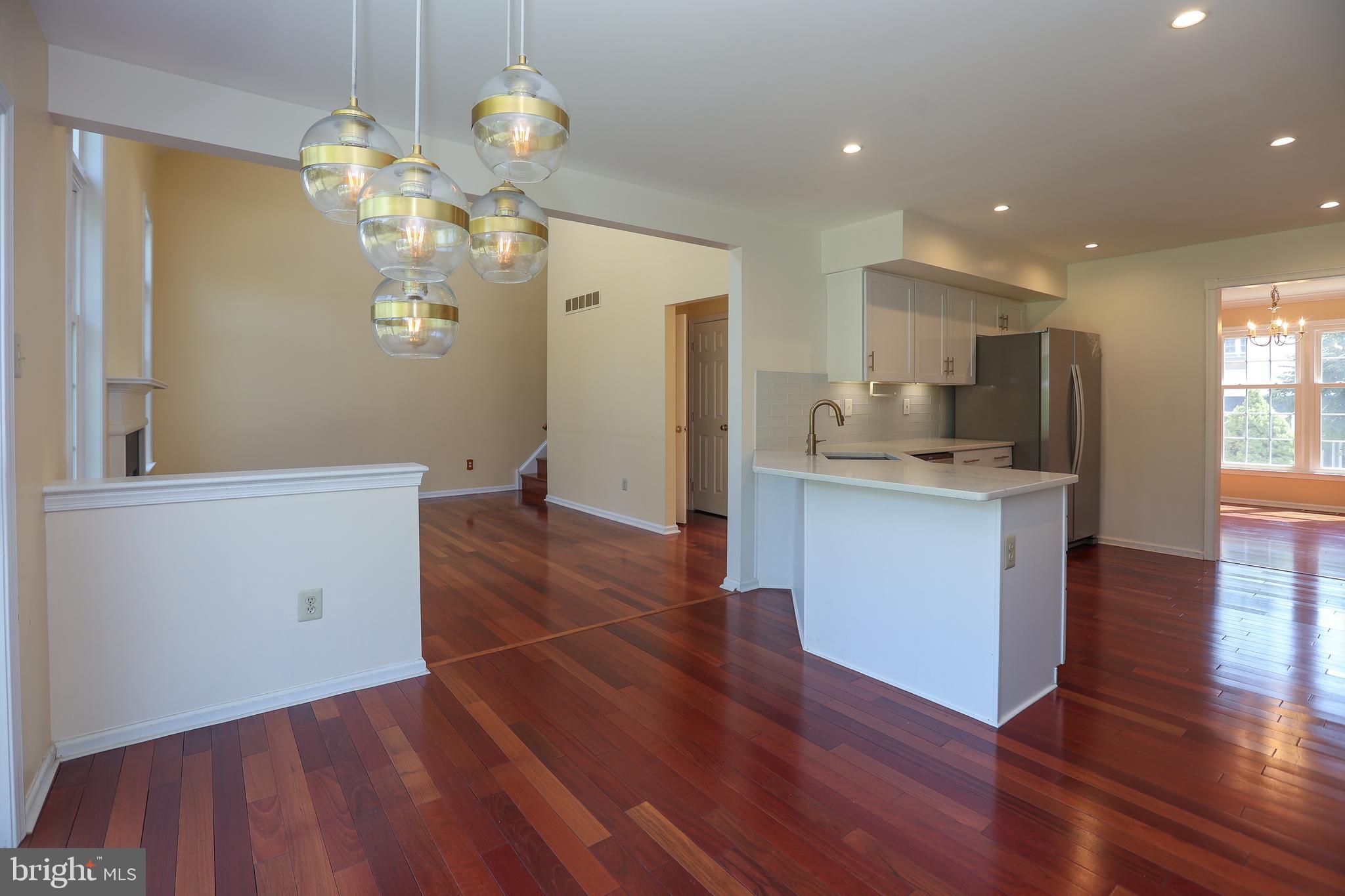 529 CEDAR DR