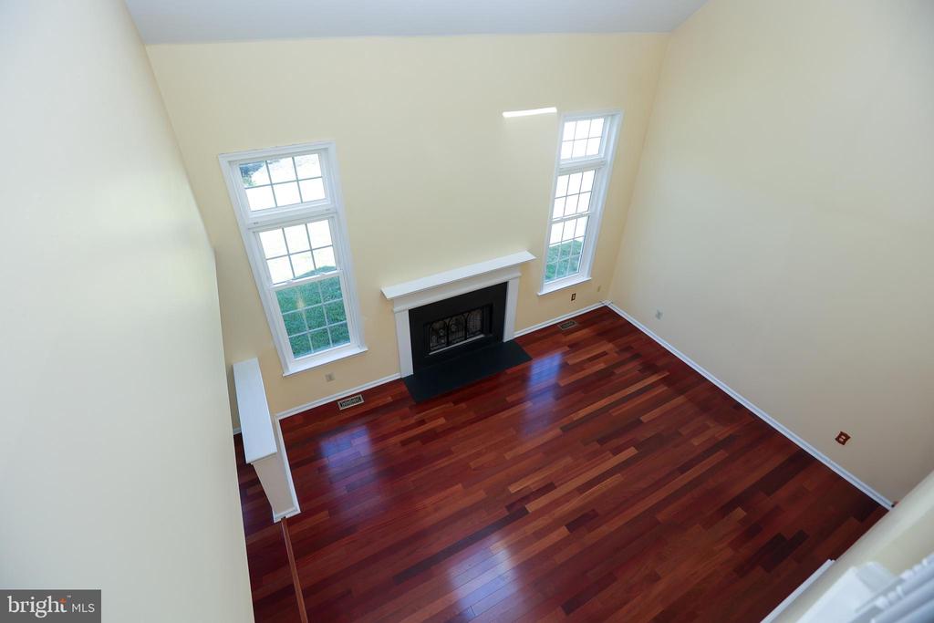529 CEDAR DR