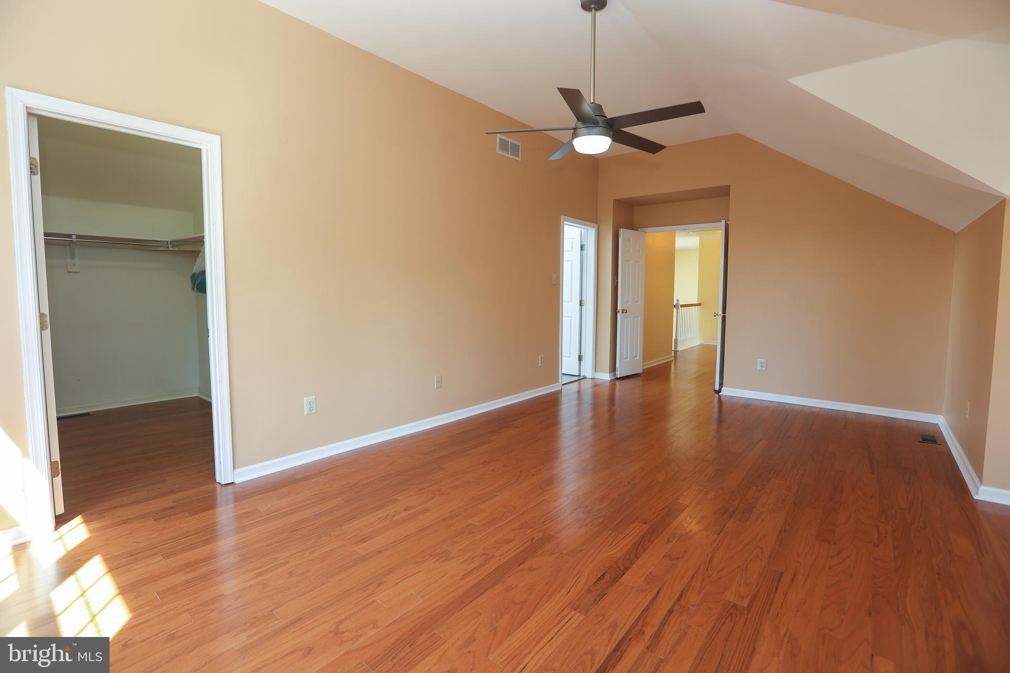 529 CEDAR DR