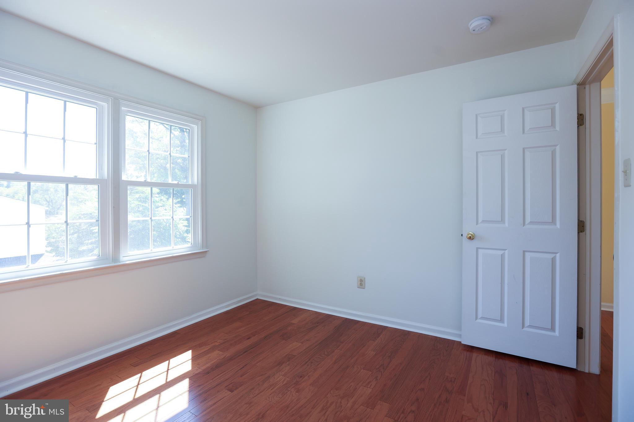 529 CEDAR DR
