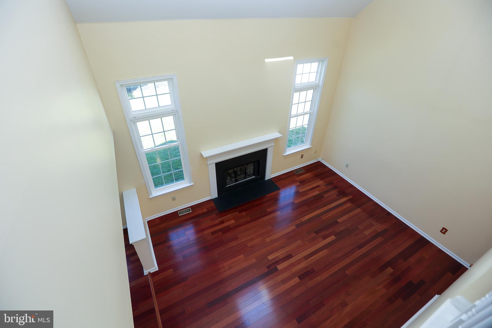 529 CEDAR DR