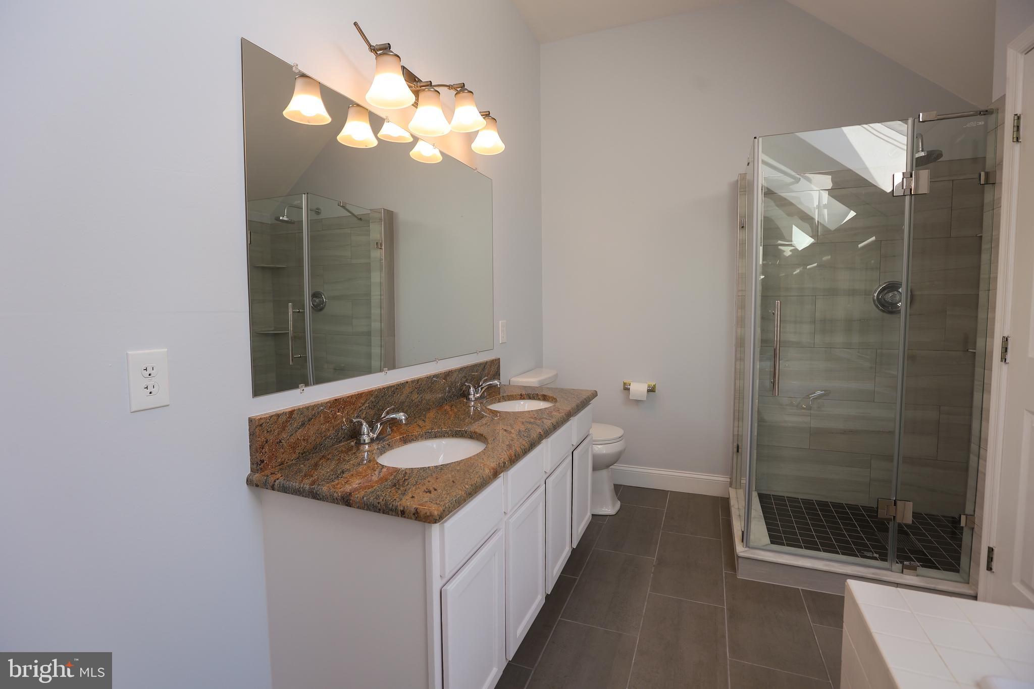 529 CEDAR DR