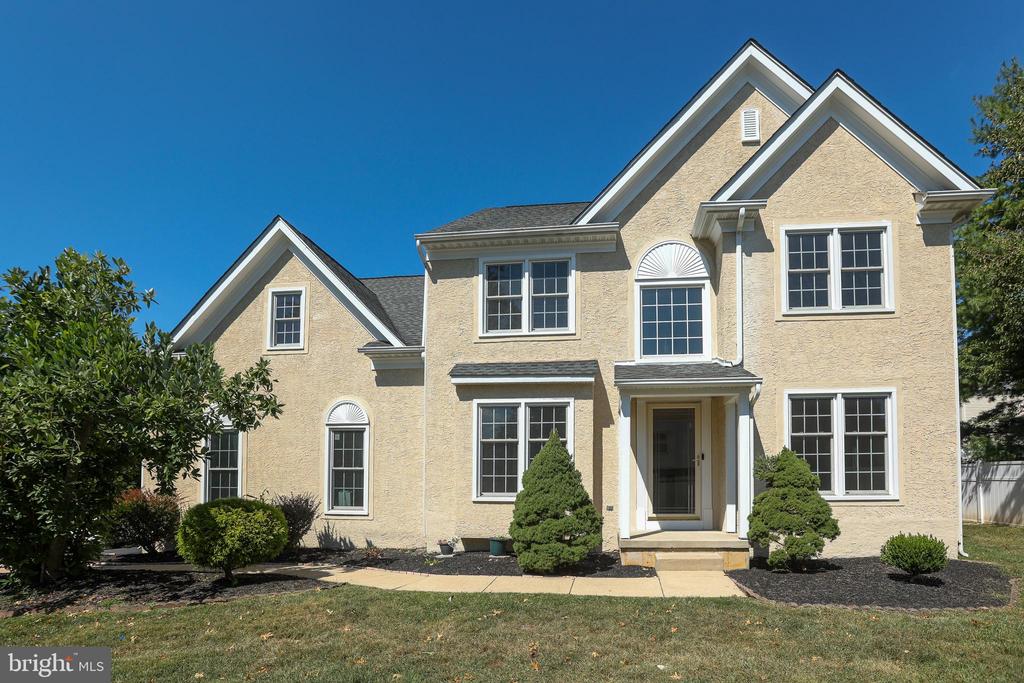 529 CEDAR DR