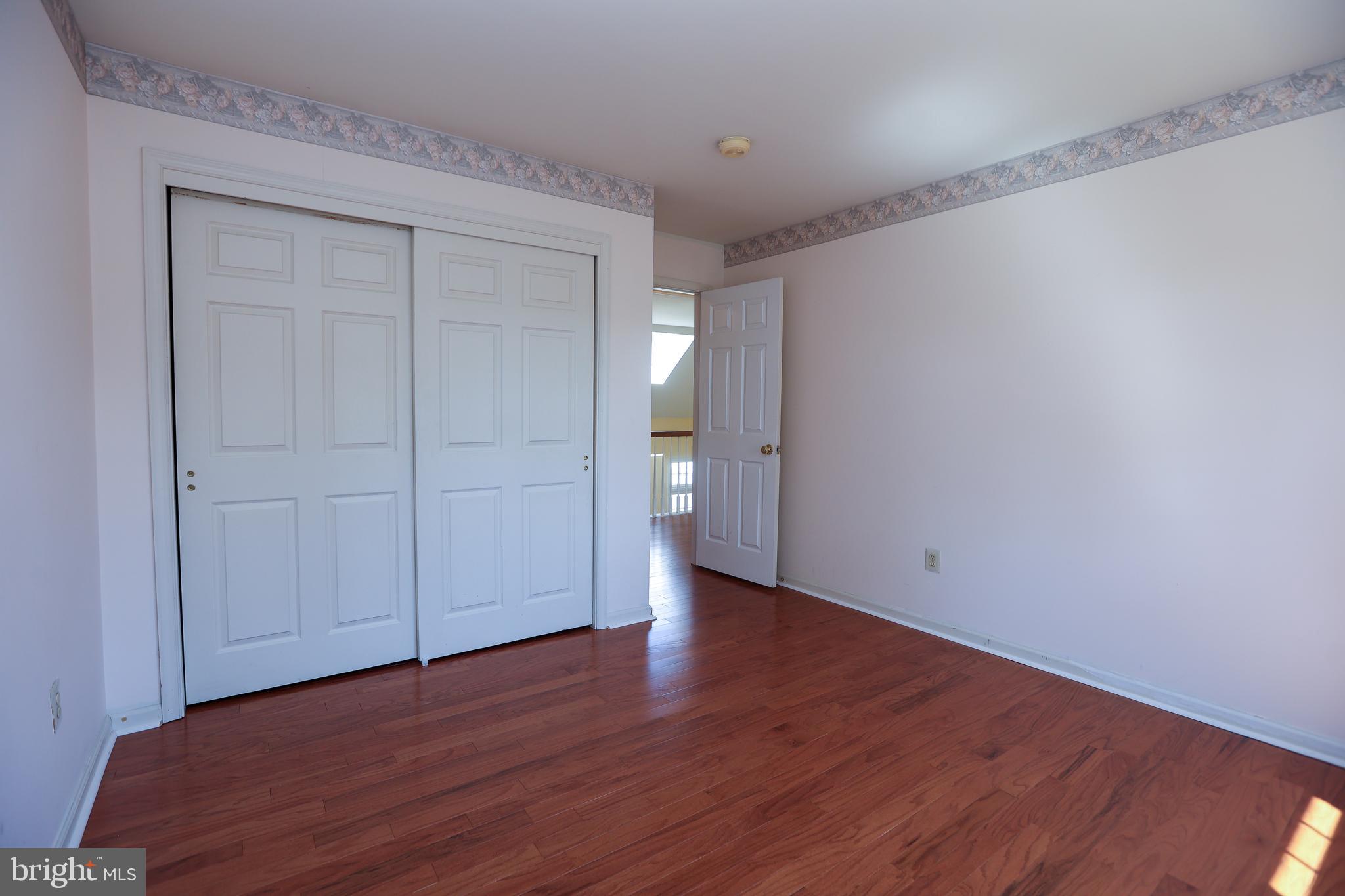 529 CEDAR DR