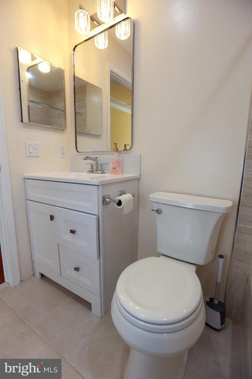 529 CEDAR DR