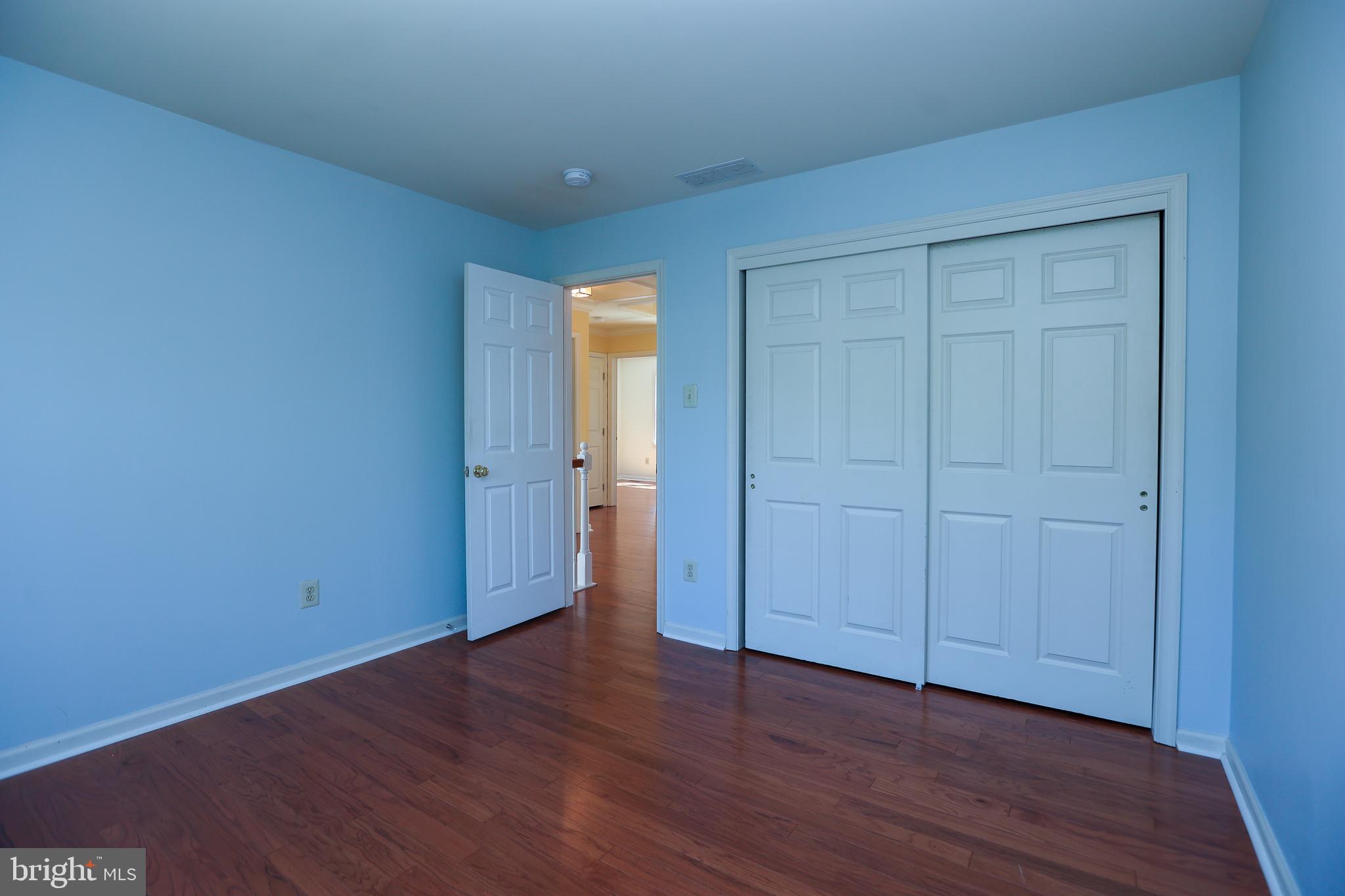 529 CEDAR DR