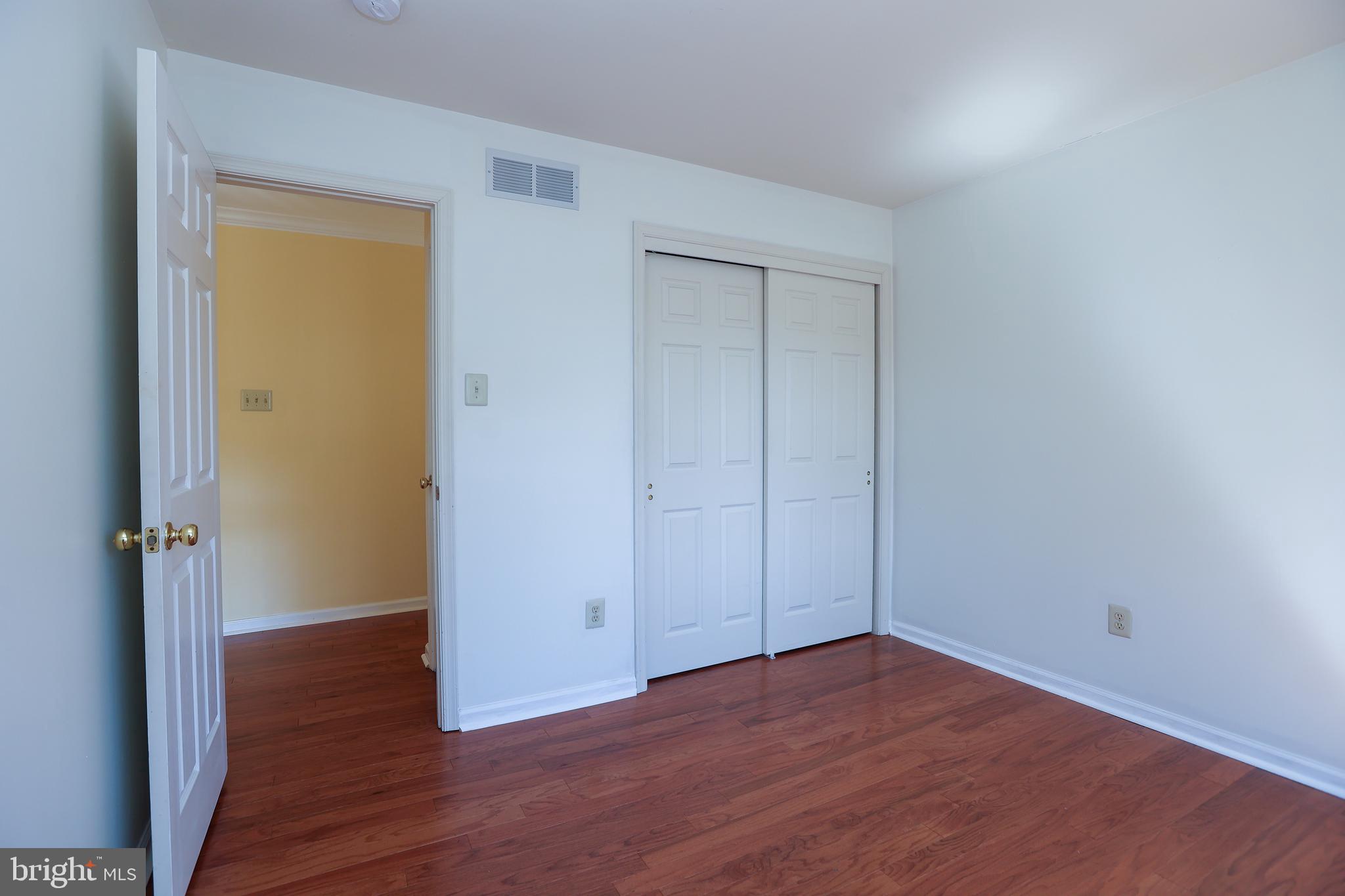 529 CEDAR DR