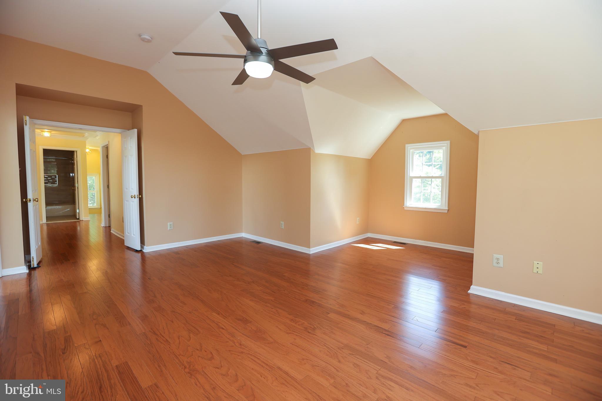 529 CEDAR DR