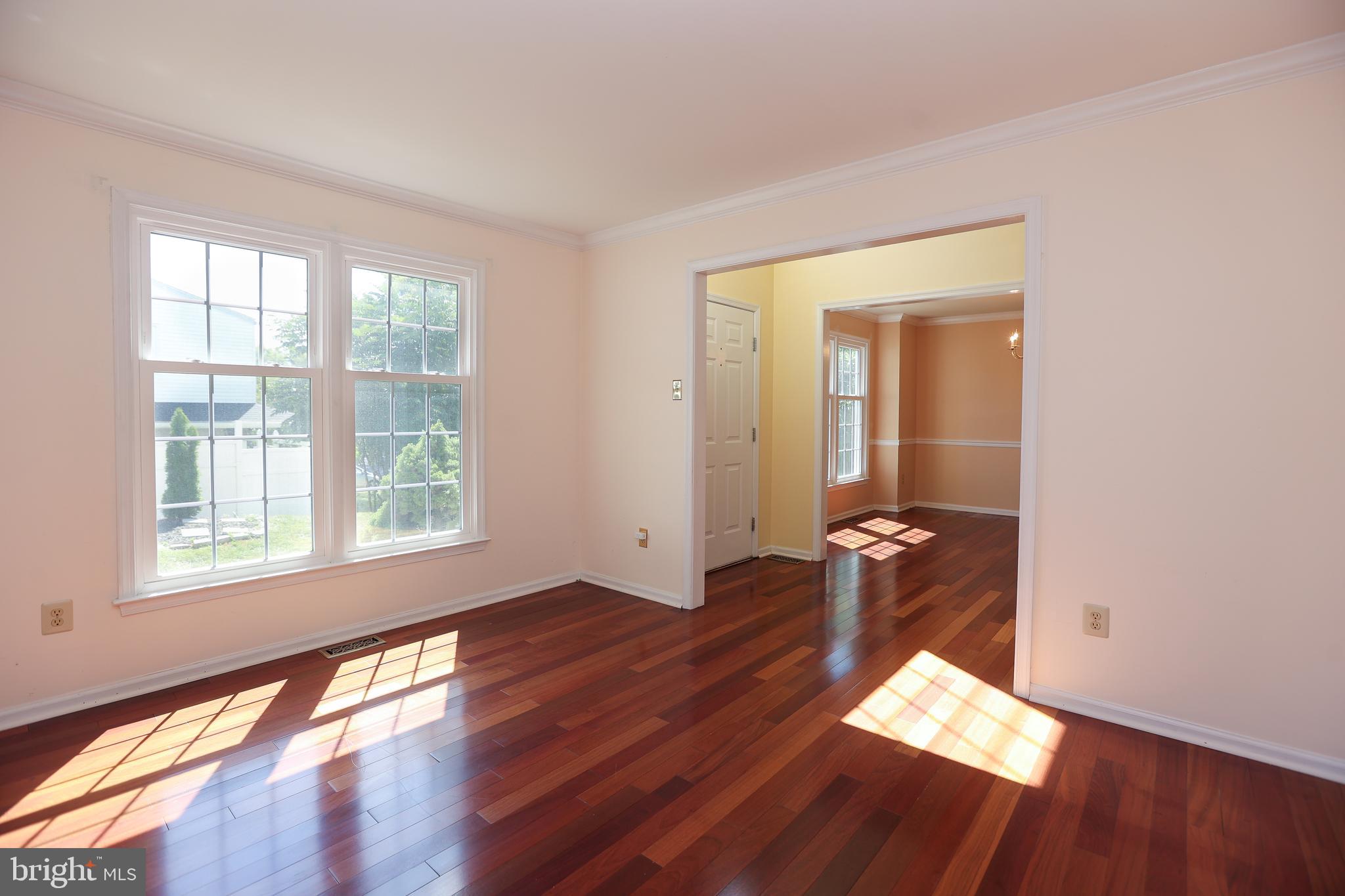 529 CEDAR DR