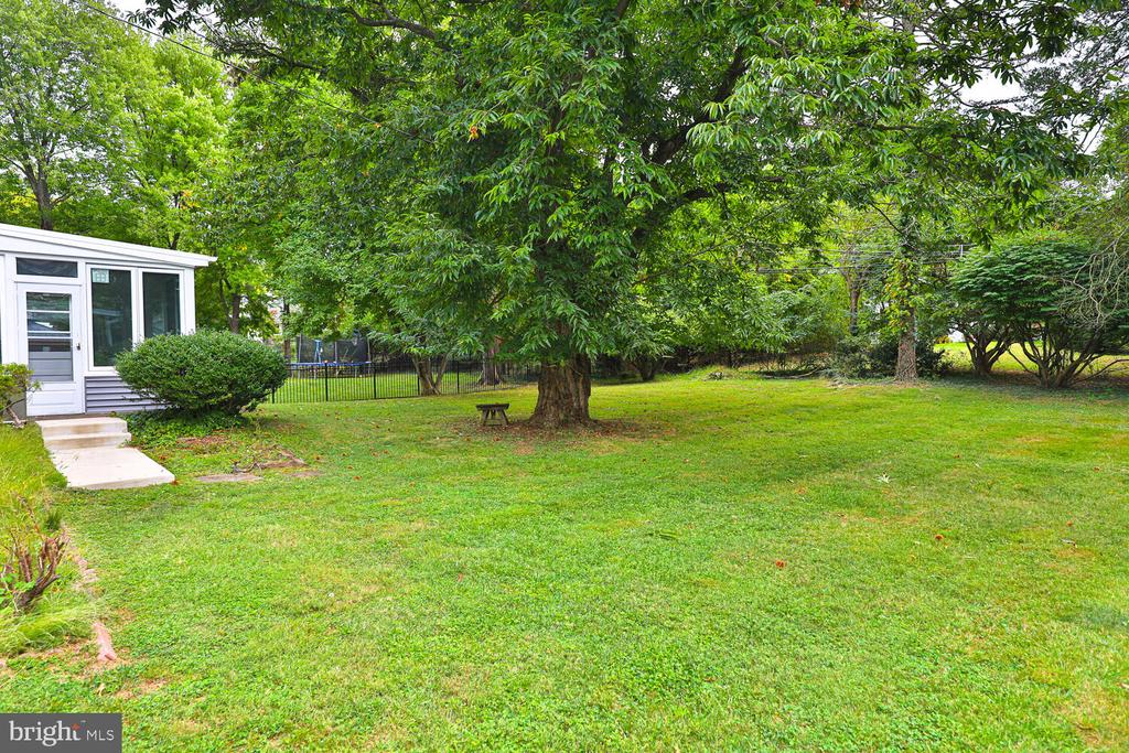 404 Longfield Rd