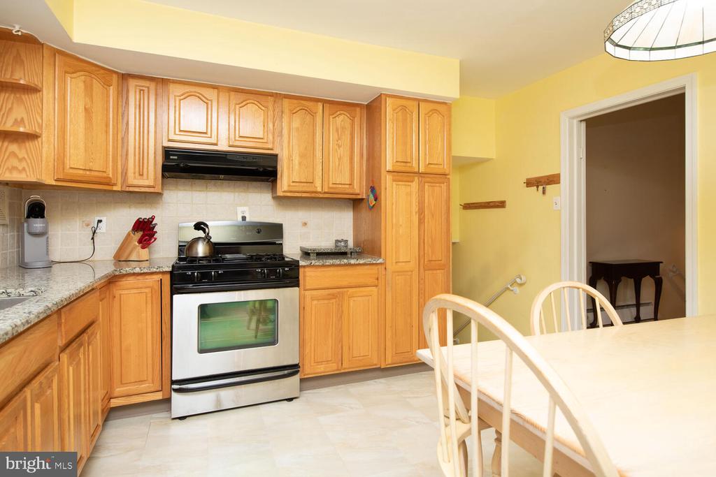 404 Longfield Rd
