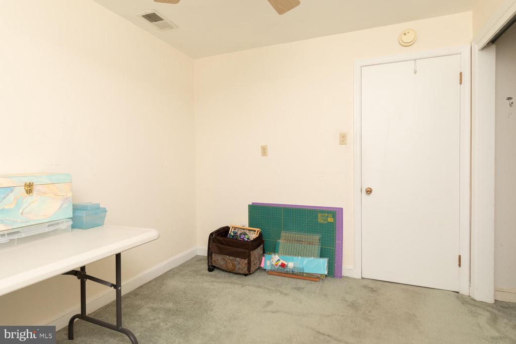 404 Longfield Rd
