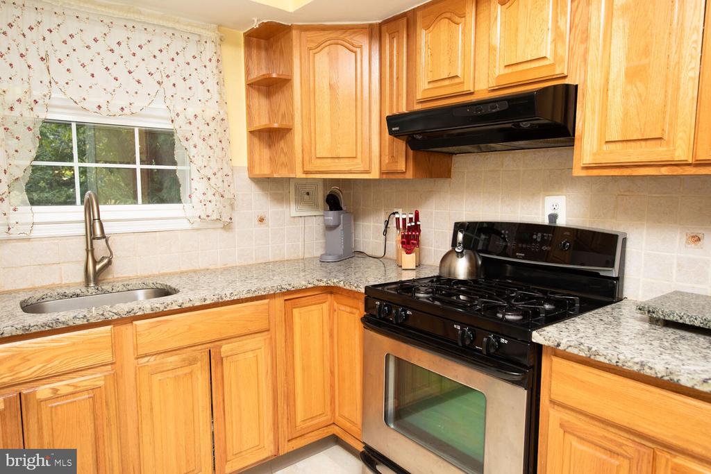 404 Longfield Rd