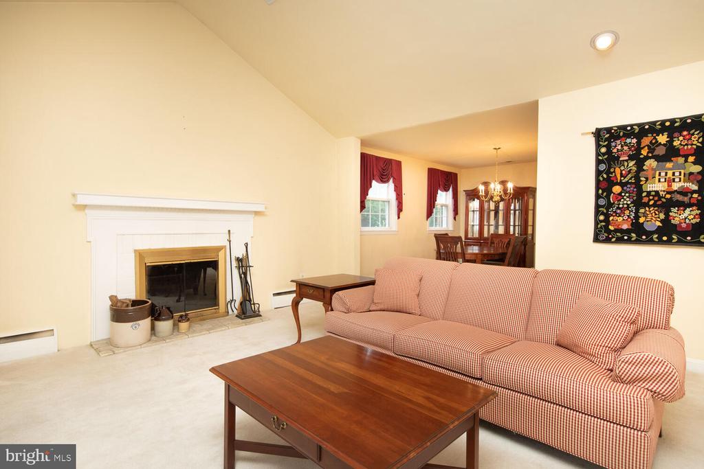 404 Longfield Rd