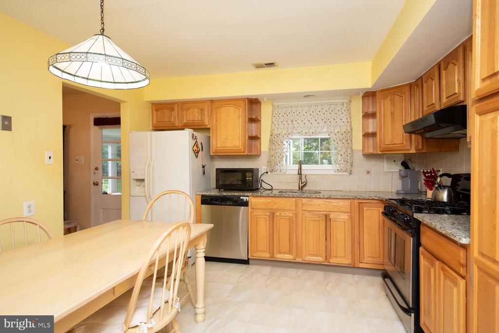 404 Longfield Rd