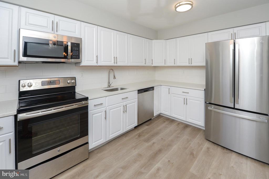 109 Damson Ln