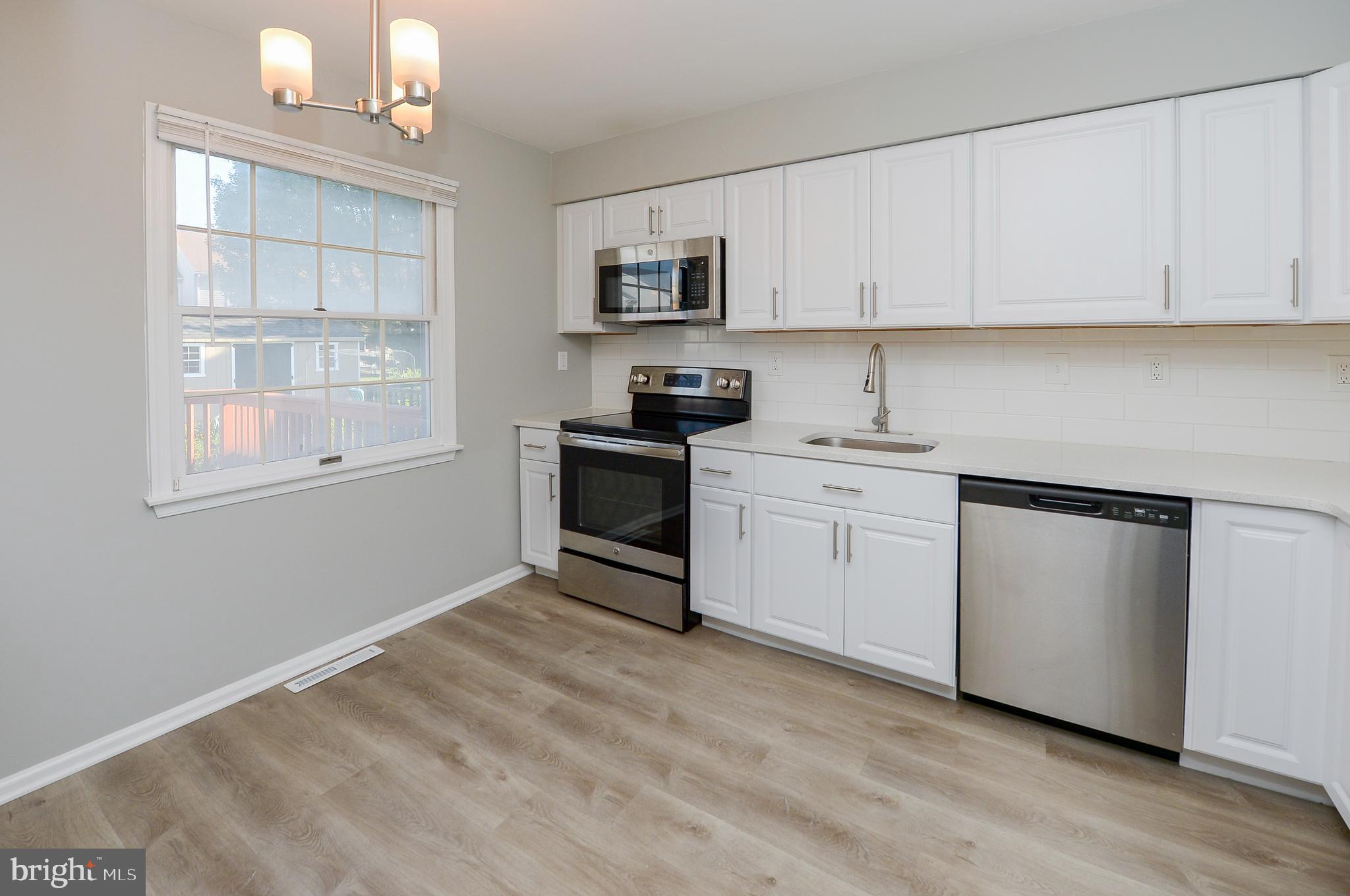 109 Damson Ln