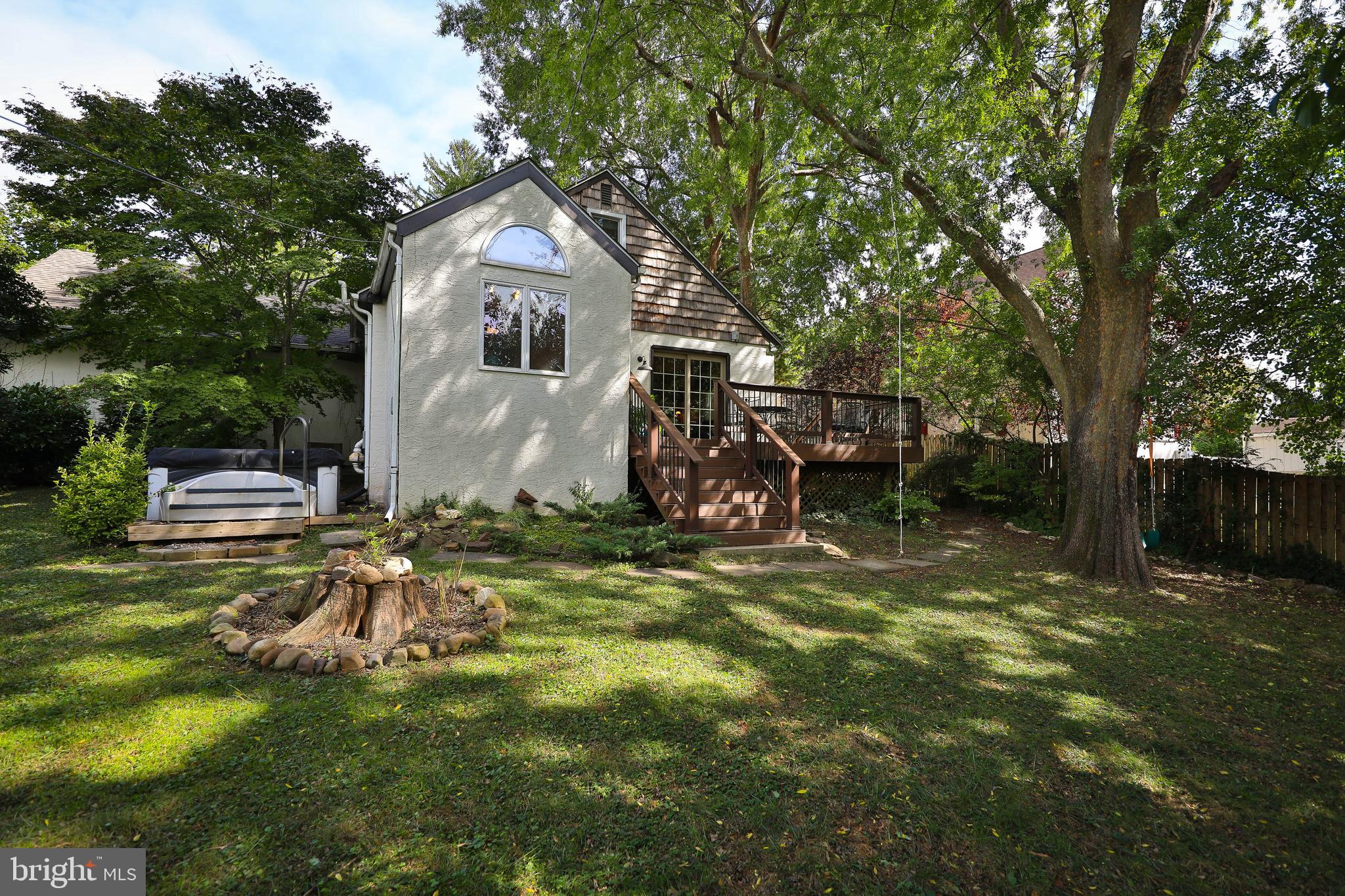 3 Brooke Ln