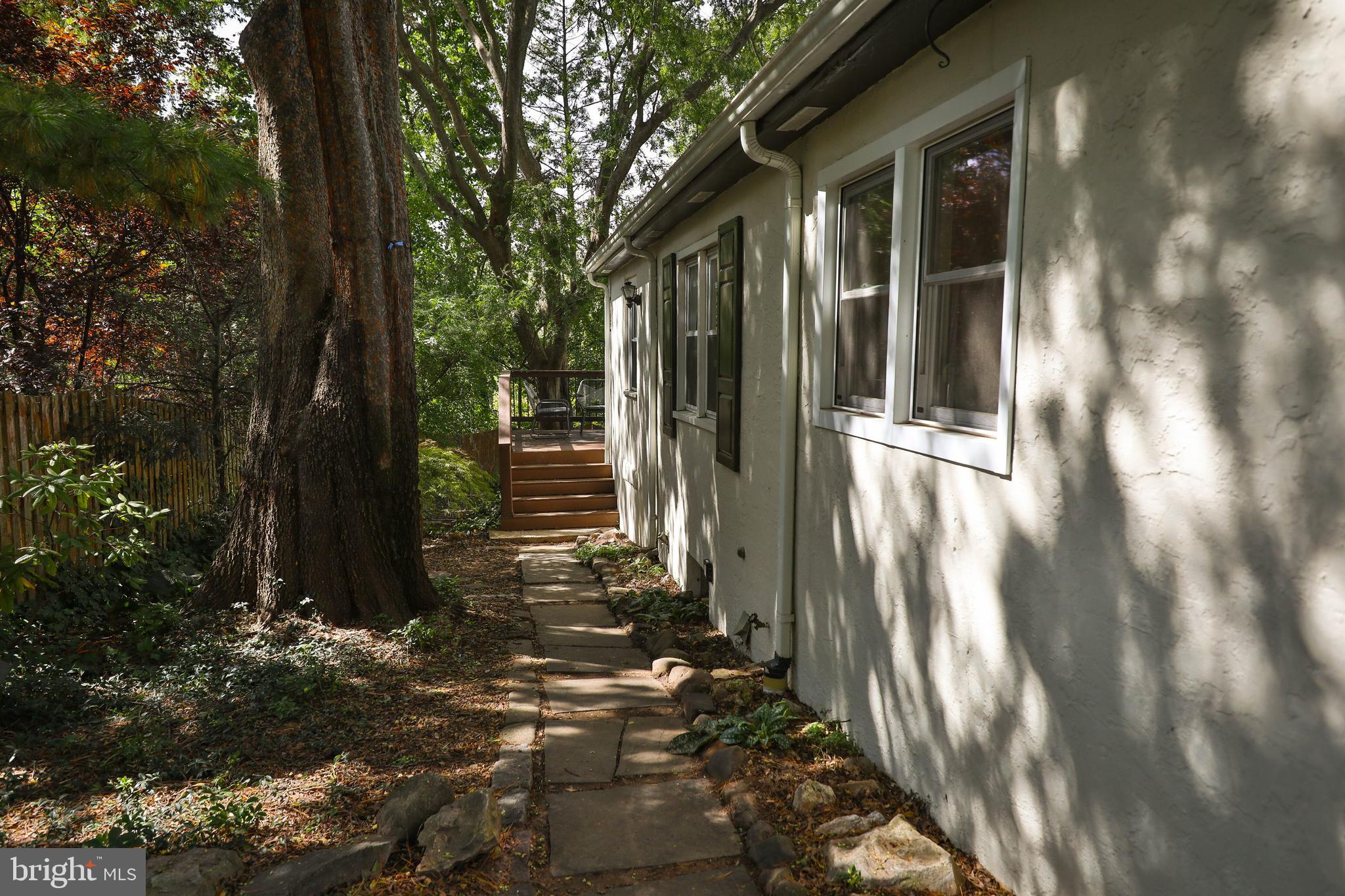 3 Brooke Ln