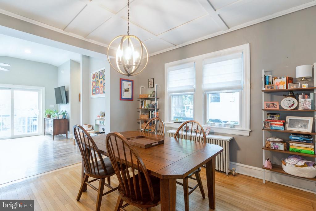 8 Franklin Ave