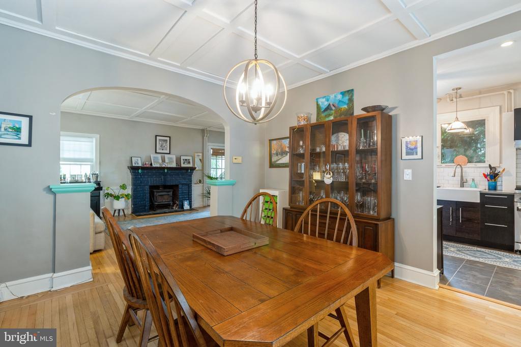 8 Franklin Ave