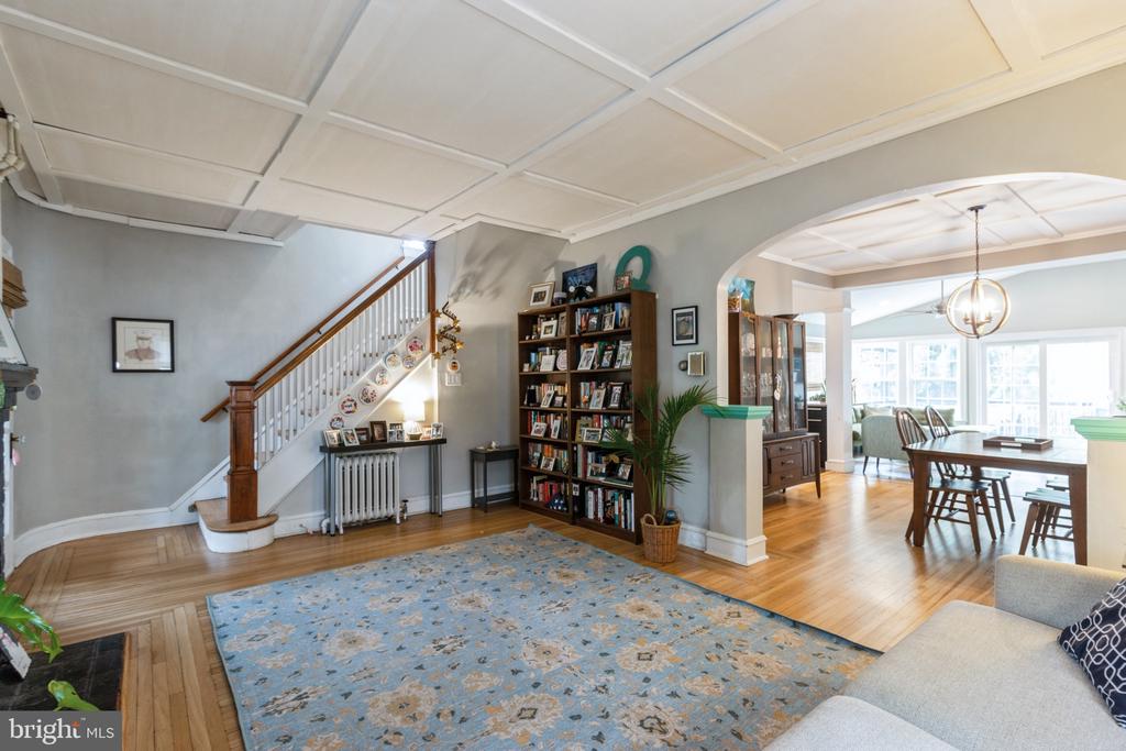 8 Franklin Ave