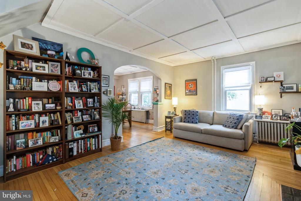 8 Franklin Ave