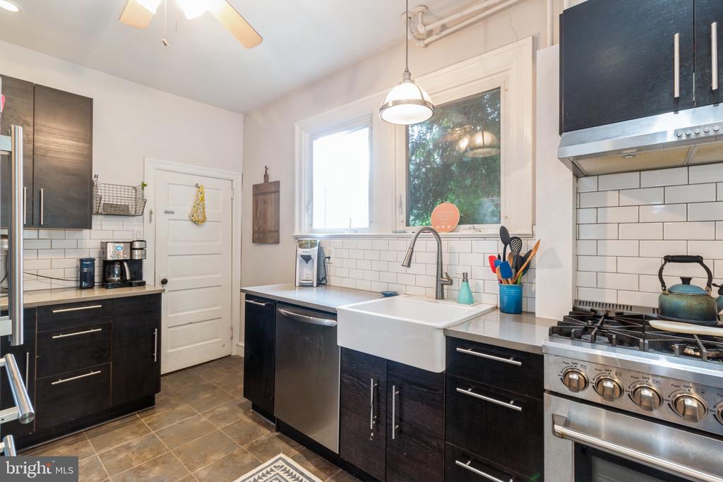 8 Franklin Ave