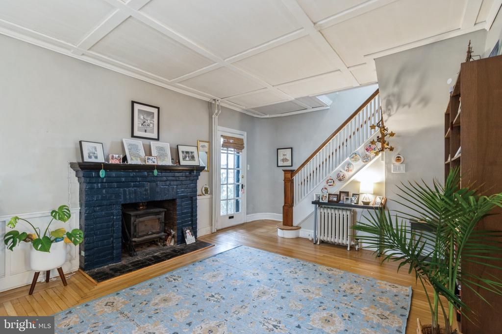 8 Franklin Ave