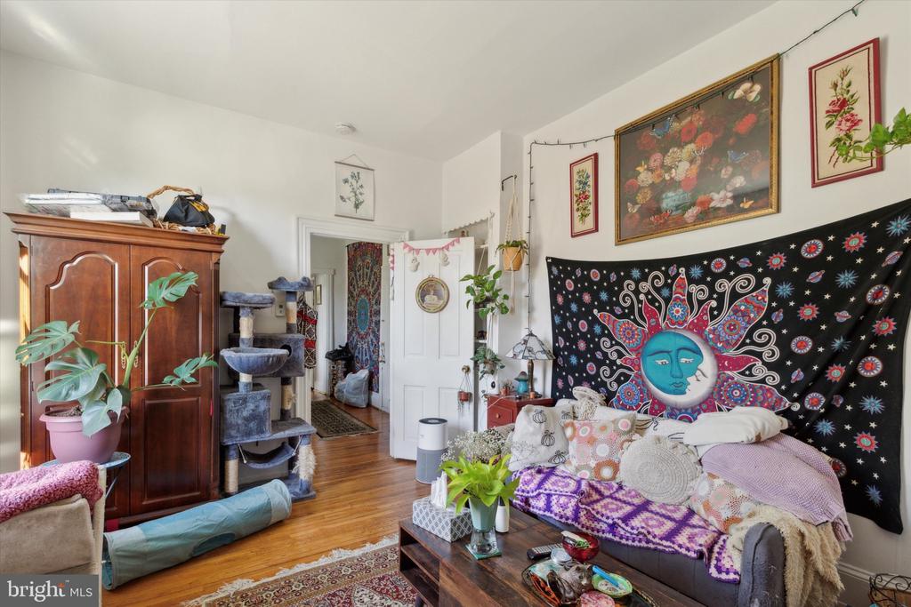 401 West Ave