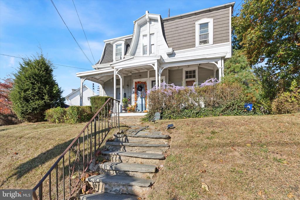 401 West Ave
