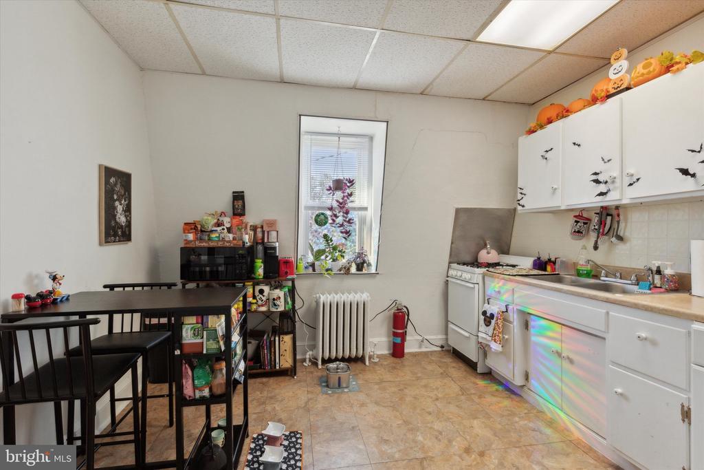 401 West Ave