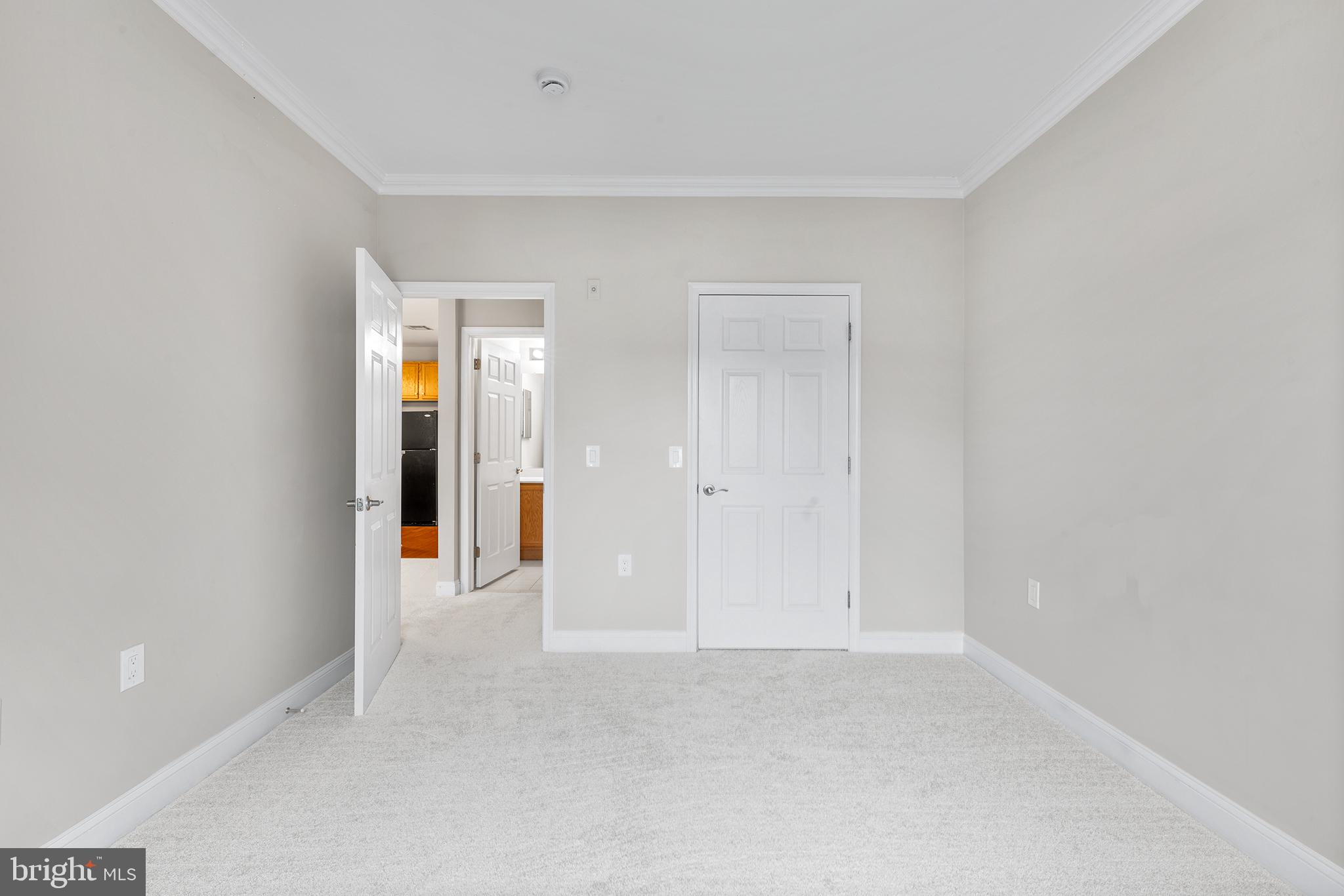 200 W ELM ST #1214