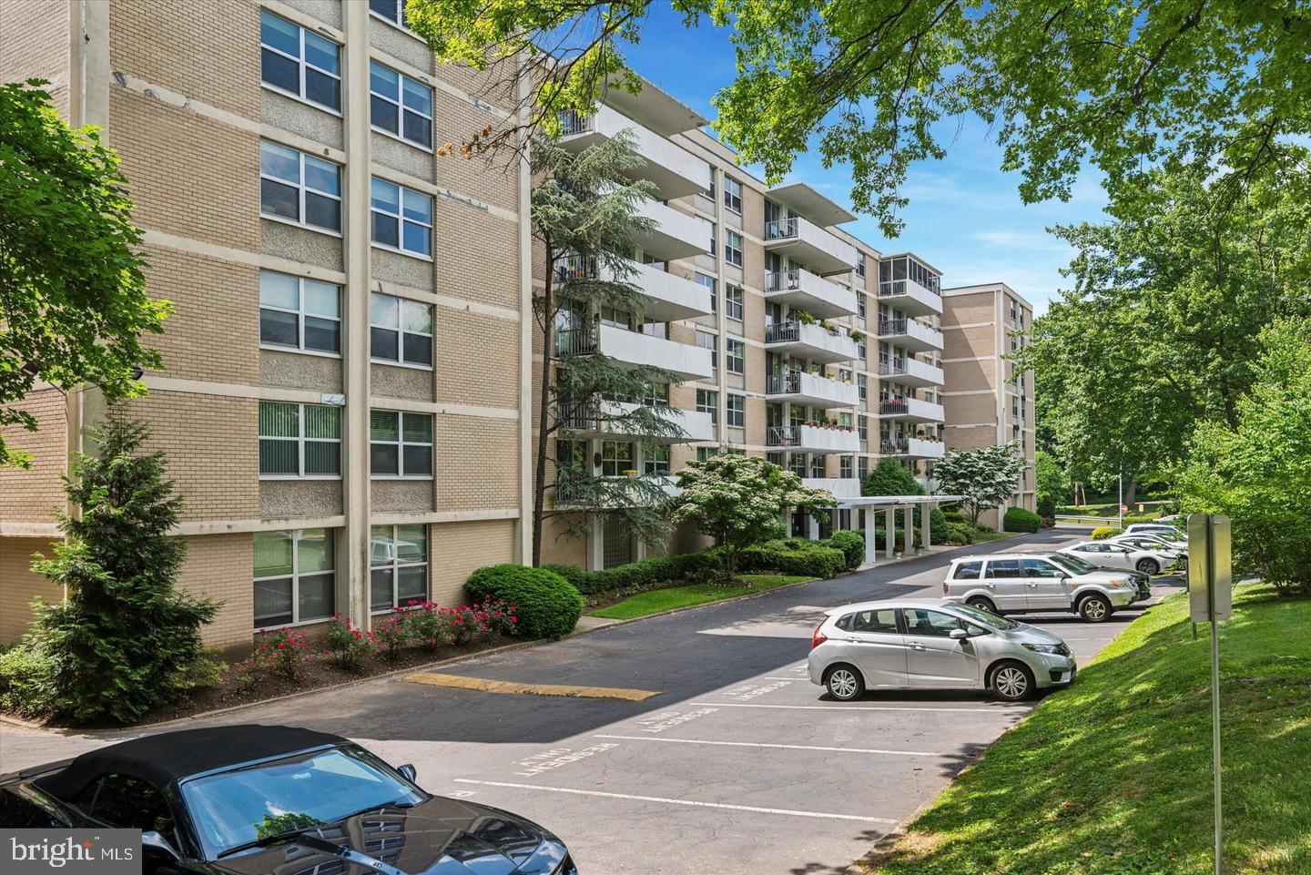 7301 Coventry Ave #210