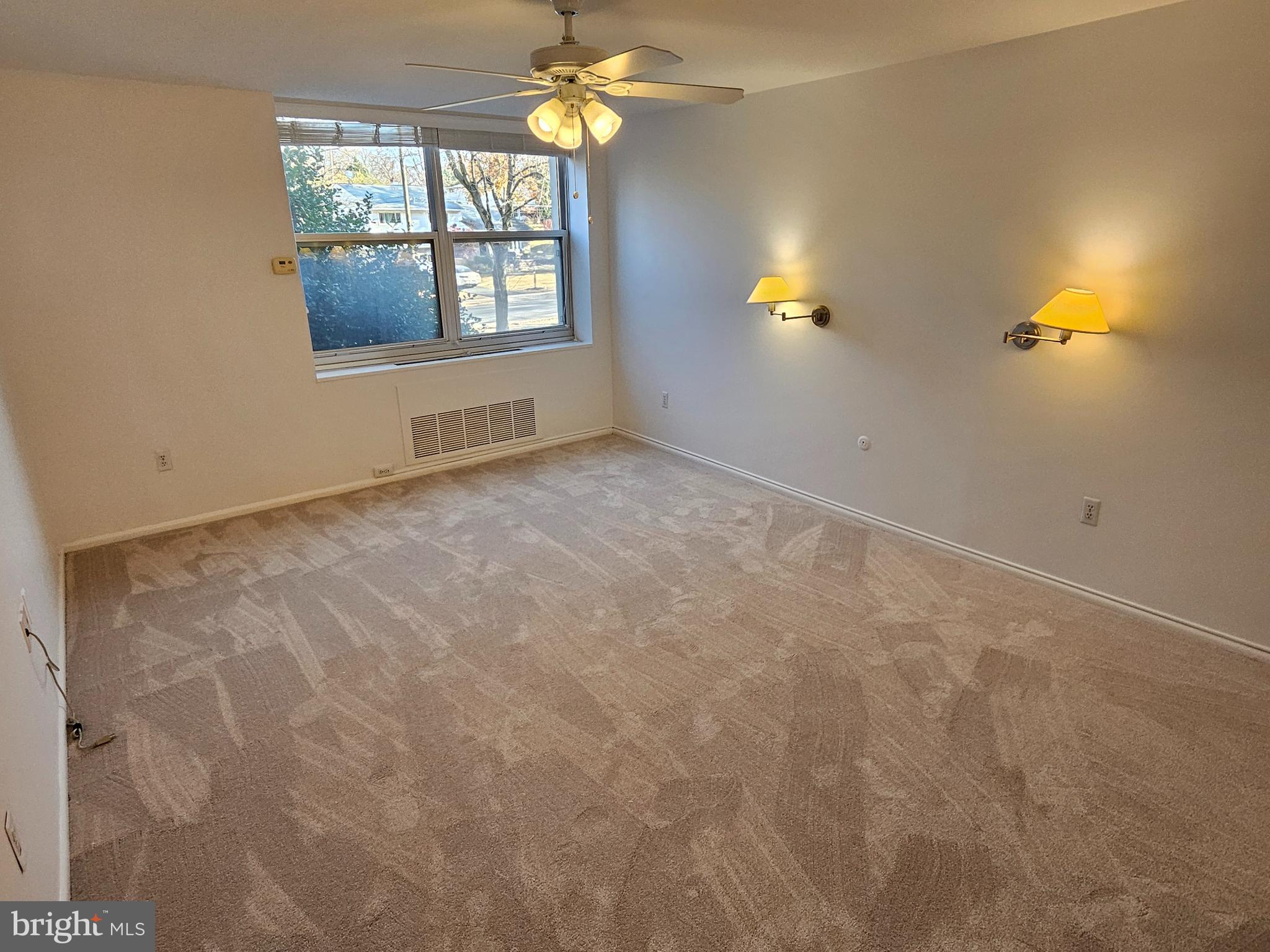 7301 Coventry Ave #210