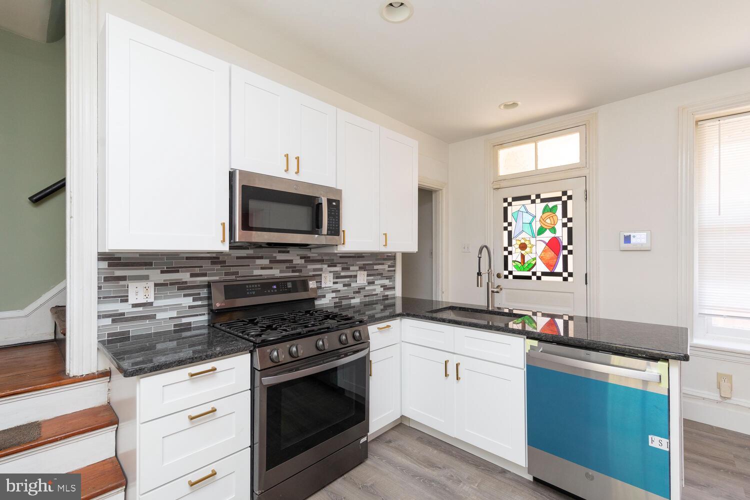 112 BRYN MAWR AVE