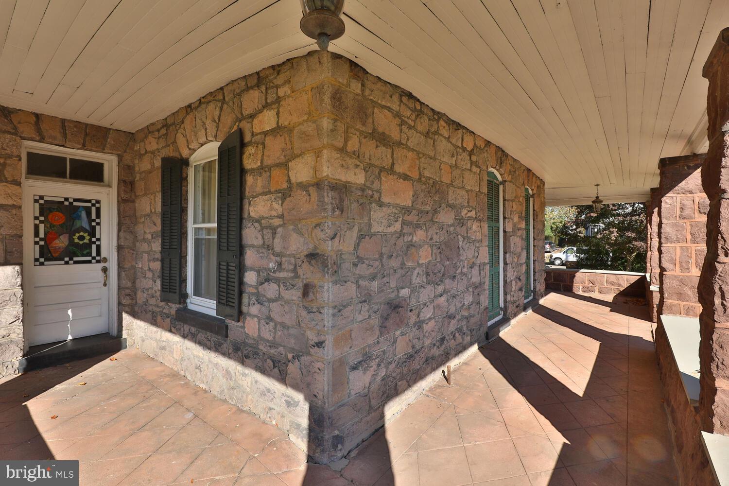 112 BRYN MAWR AVE