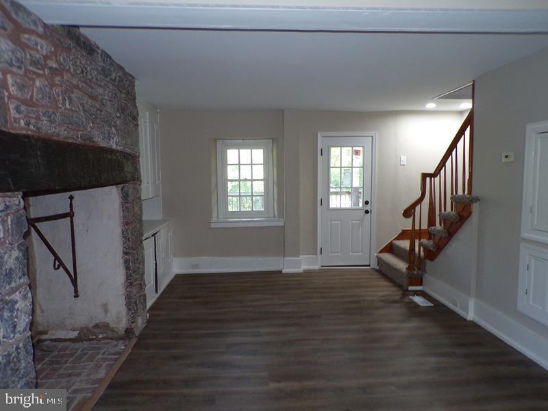81 S Grange Ave