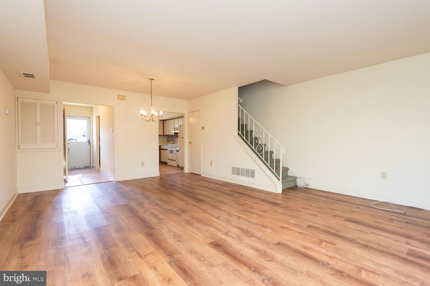 122 Hampstead Dr #122