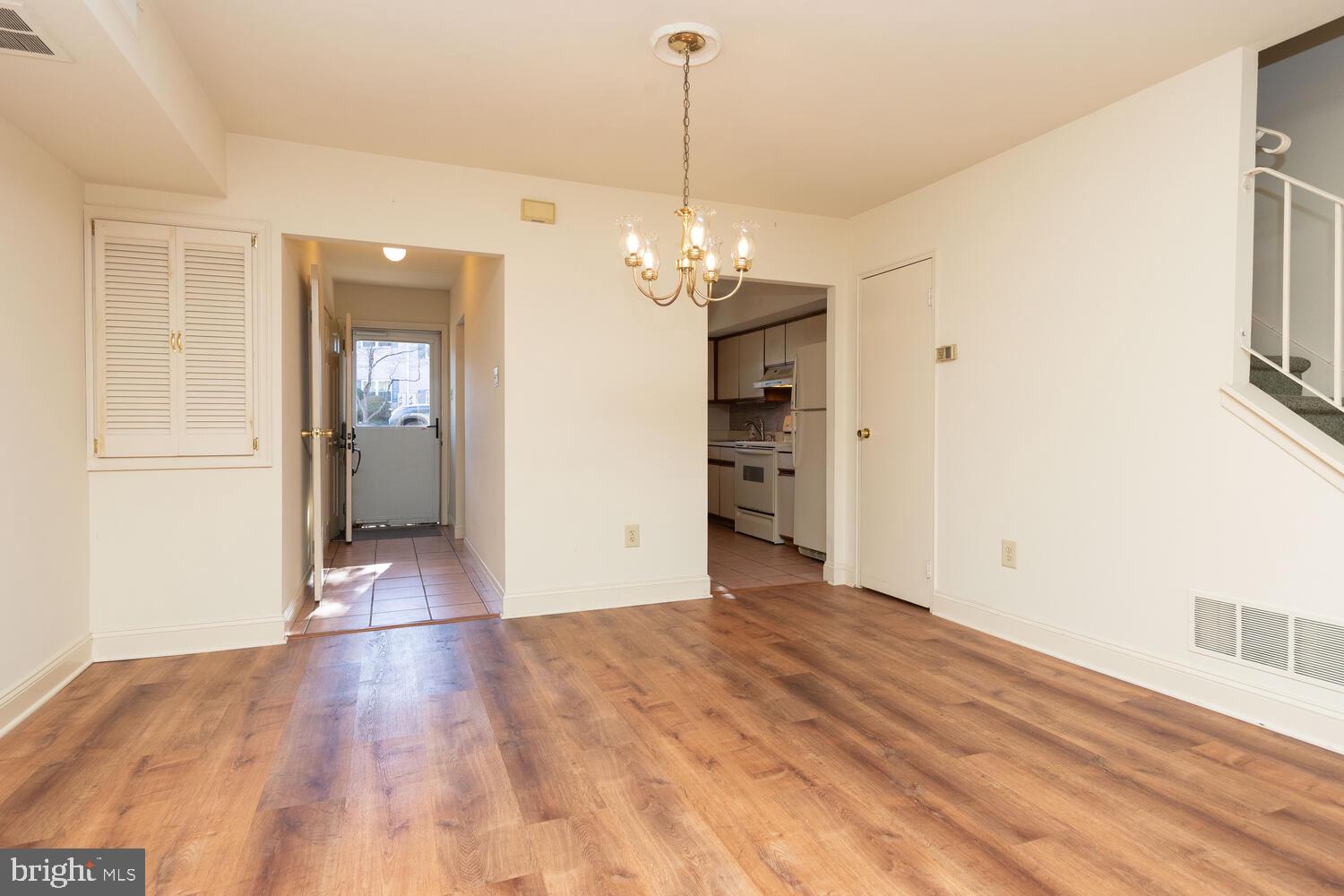 122 Hampstead Dr #122