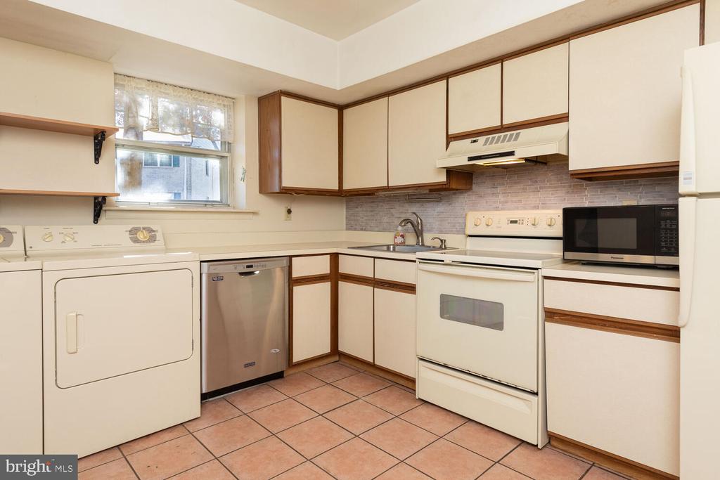 122 Hampstead Dr #122
