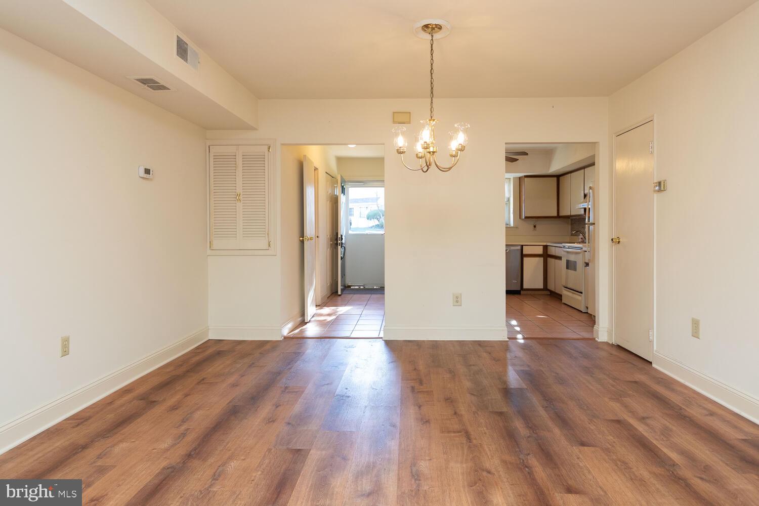 122 Hampstead Dr #122