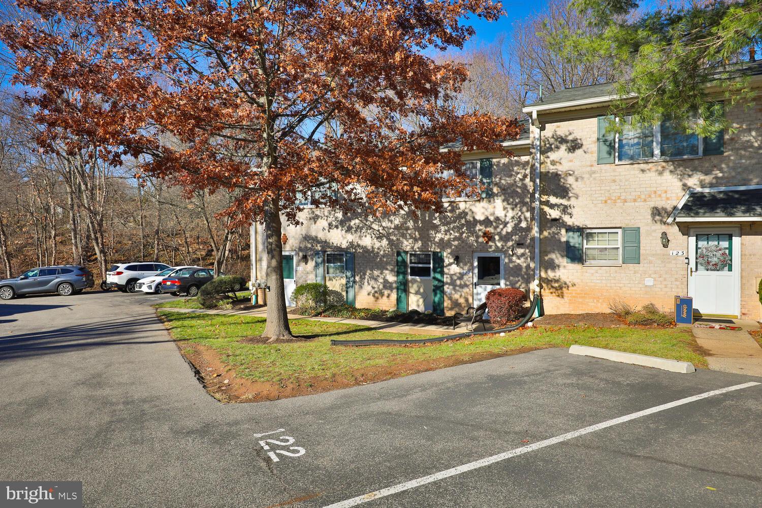 122 Hampstead Dr #122