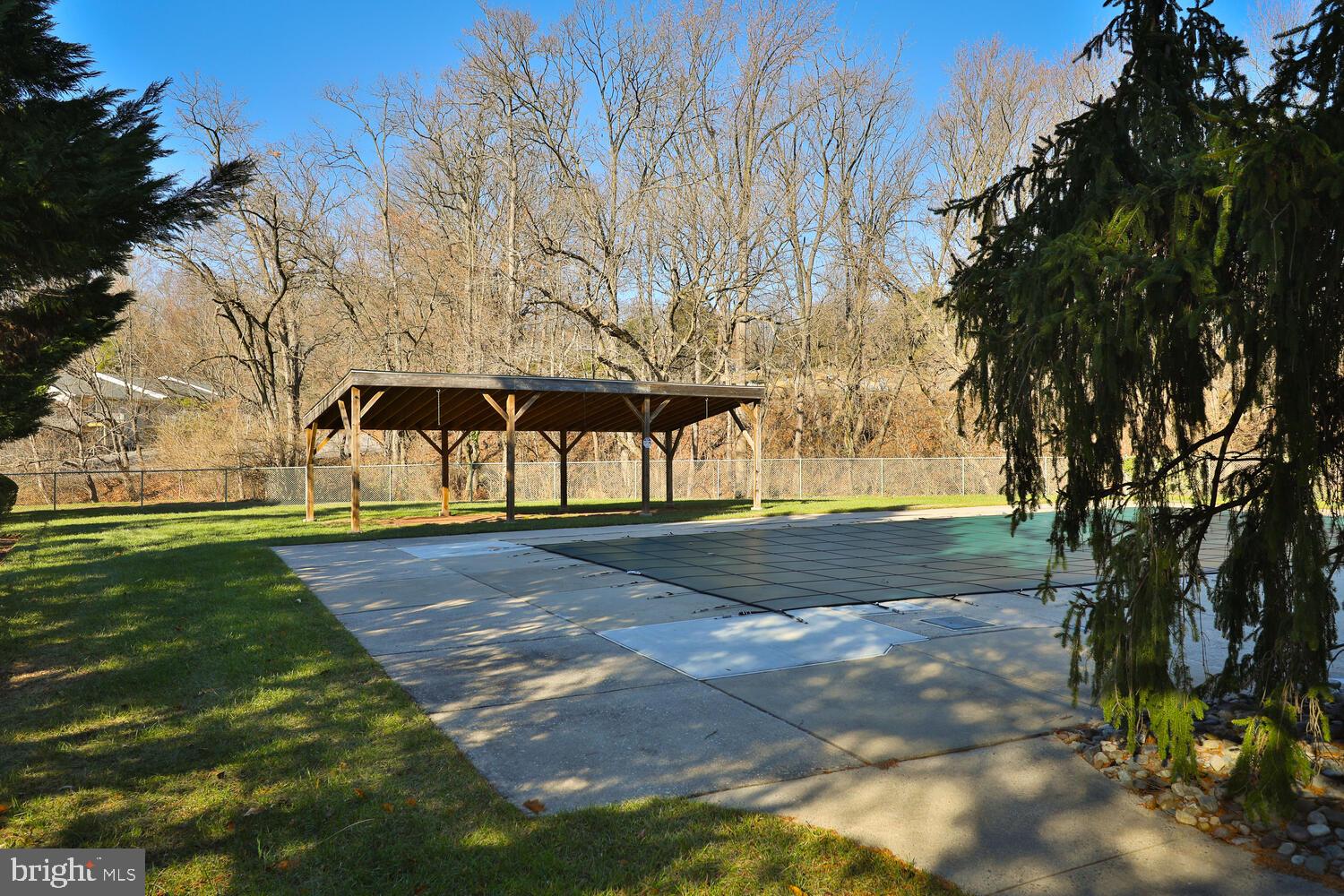 122 Hampstead Dr #122