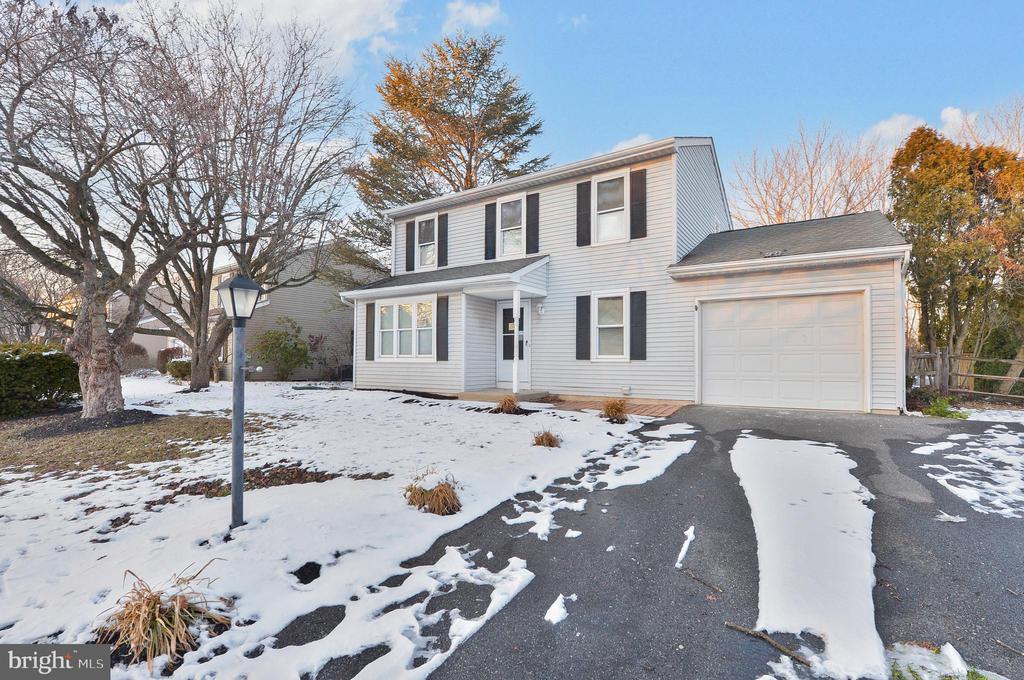 351 Huckleberry Ln